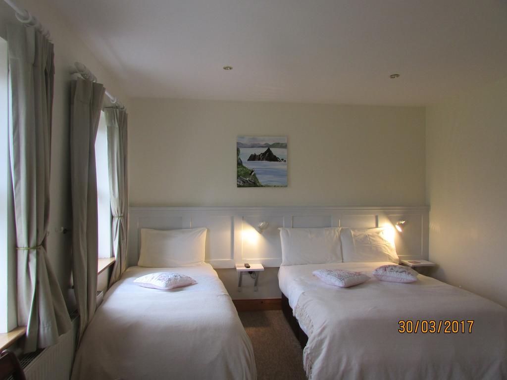 Watersedge Seaviews Hotel เคนแมร์ ภายนอก รูปภาพ
