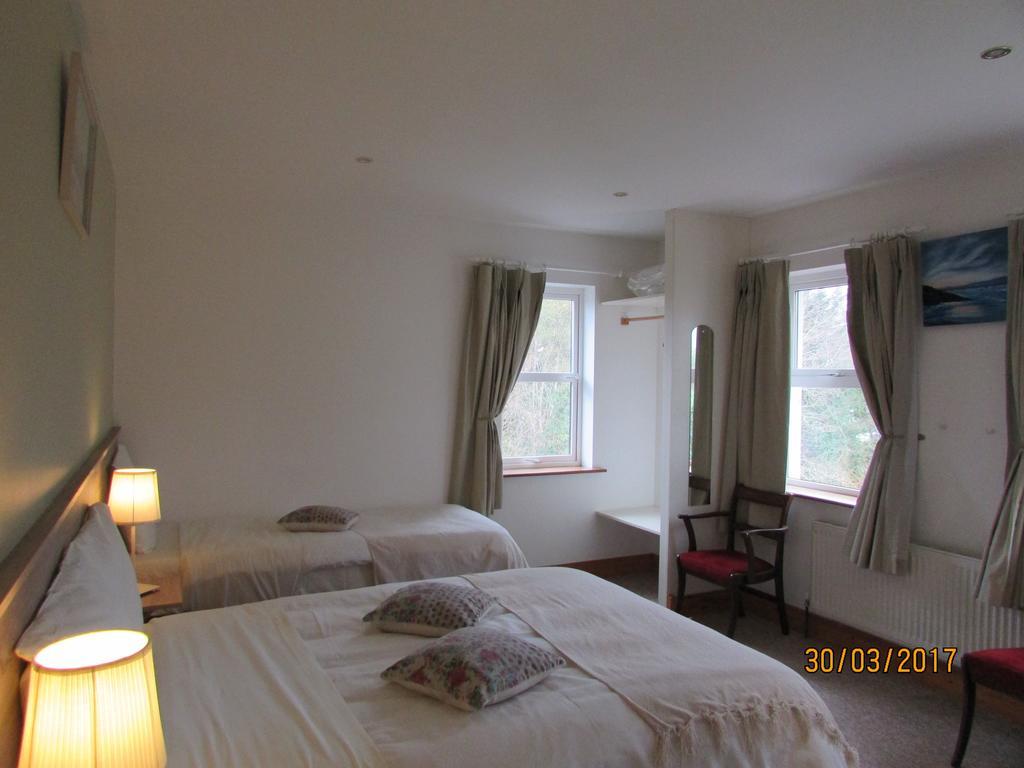 Watersedge Seaviews Hotel เคนแมร์ ภายนอก รูปภาพ