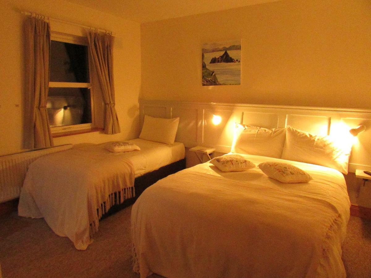 Watersedge Seaviews Hotel เคนแมร์ ภายนอก รูปภาพ